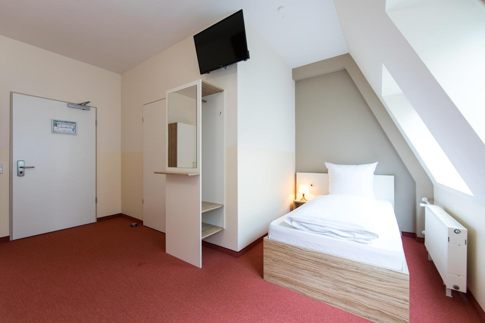 Nu Wave Hotel Berlin - Digital Check-In 2025 Стая снимка